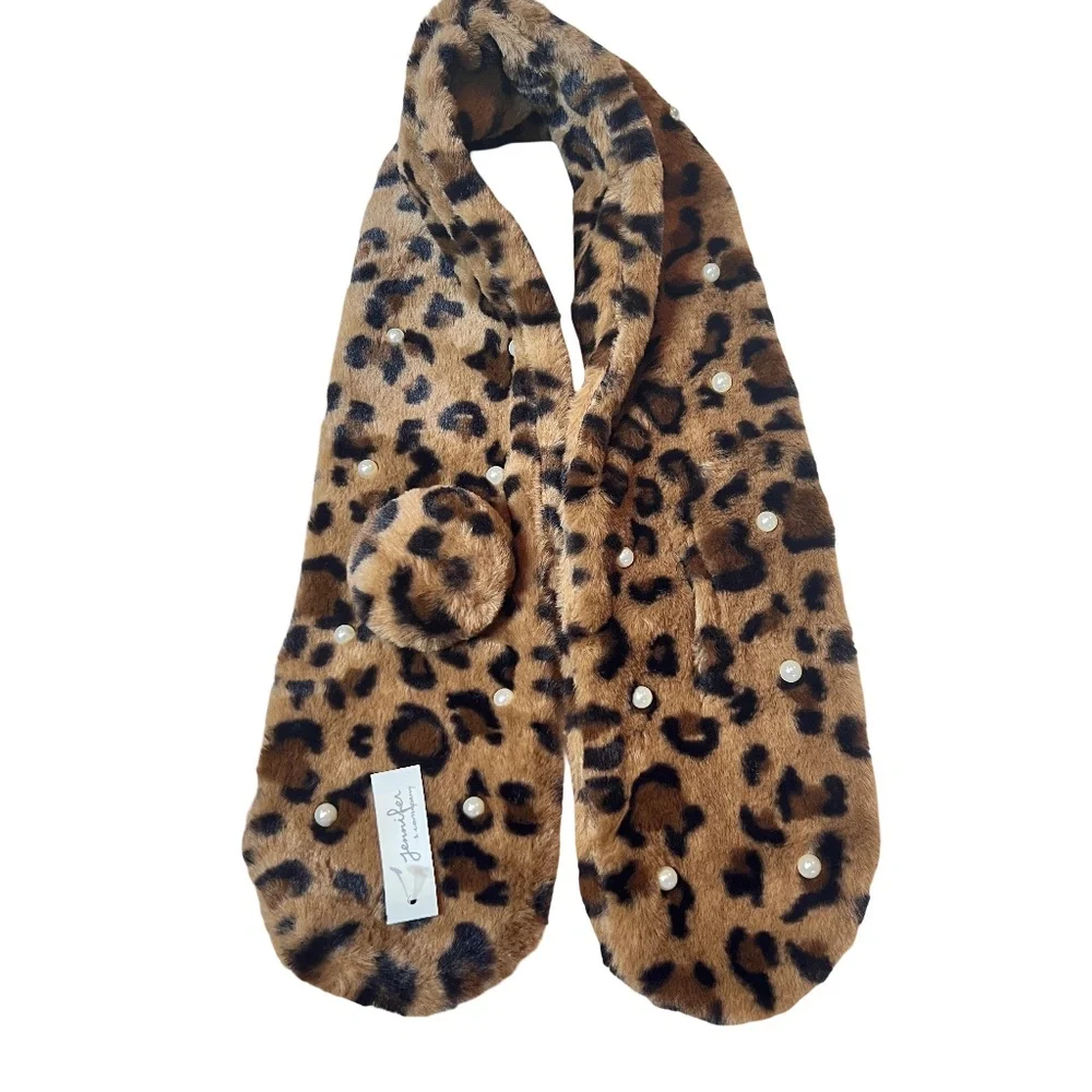 # B003 Leopard Print Faux Fur Scarf Pearls Jennifer & Co. Wrap Neck Warm